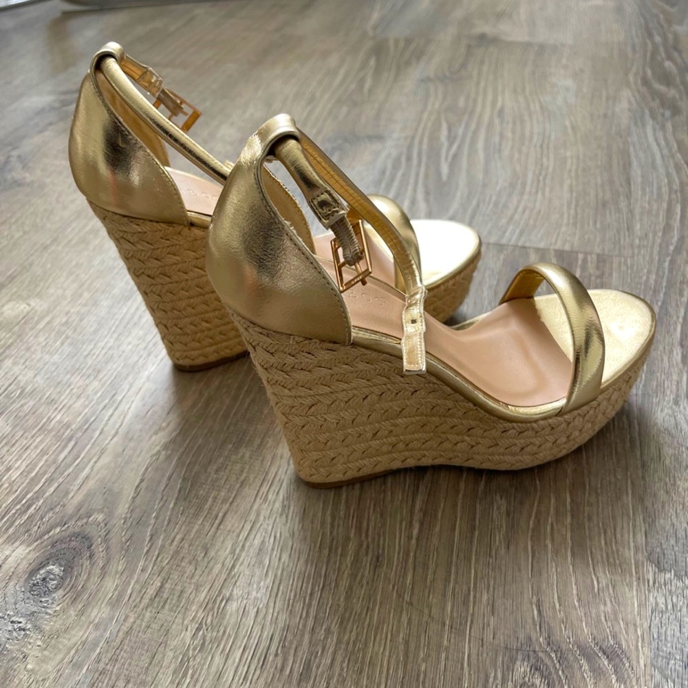 Bamboo wegde sandals 6.5